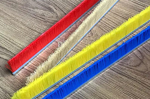 ¿Cuáles son las diferencias entre los cepillos de tiras de nailon y de polipropileno?